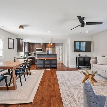 Azure Loft By Saratoga Stays